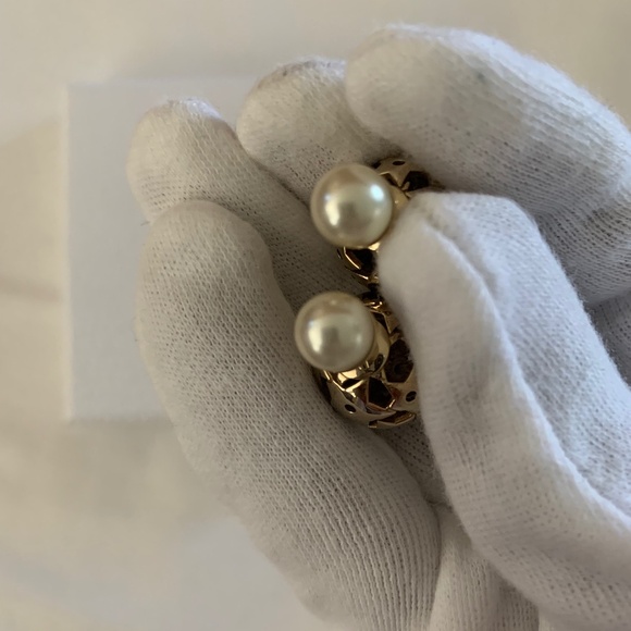 DIOR Pearl Star Mise En Dior Tribal Earrings Gold - Picture 8 of 12